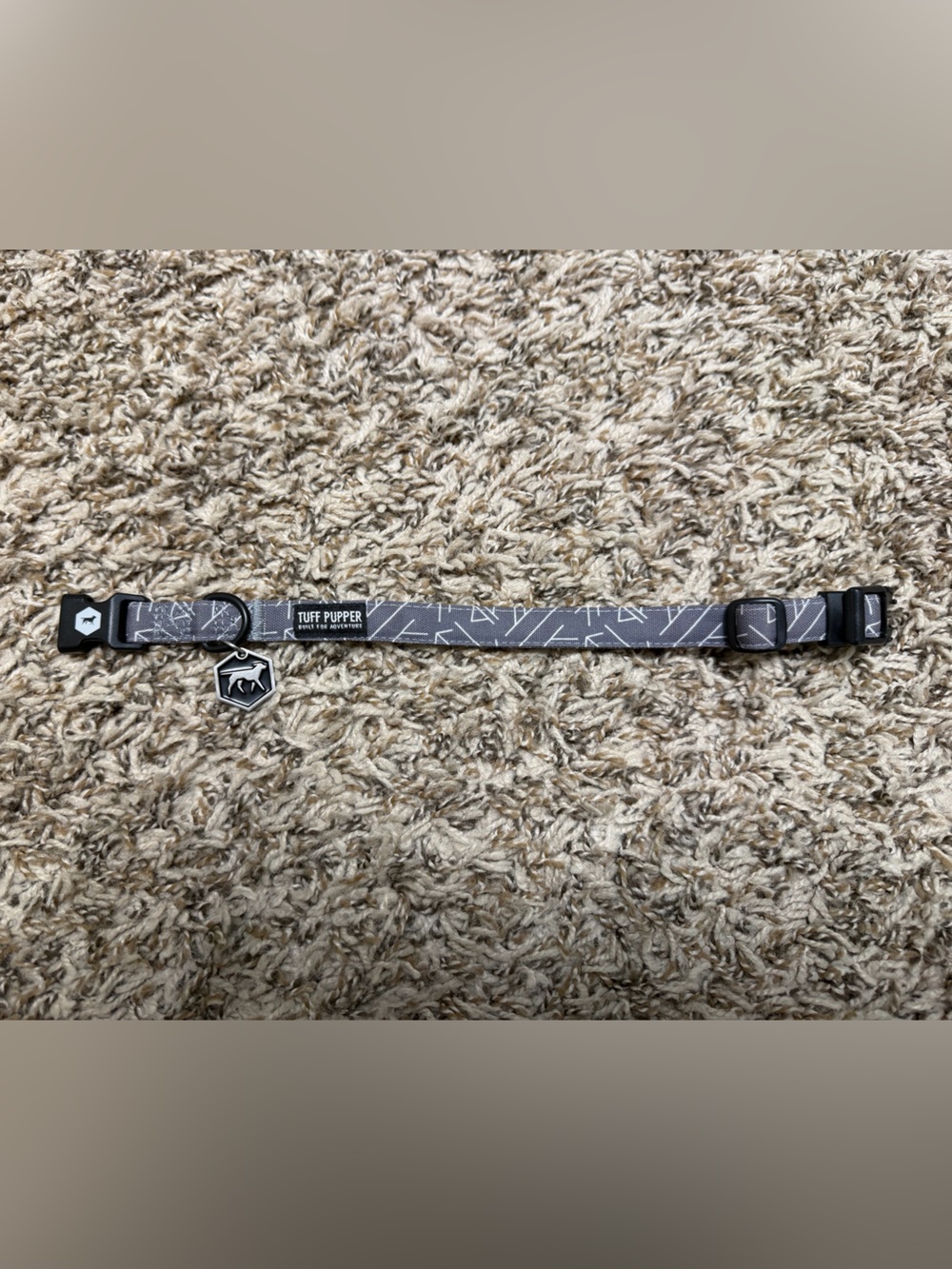 NWOT Tuff Pupper Small Gray Dog Collar with Geometric Print (8-12 inch neck)